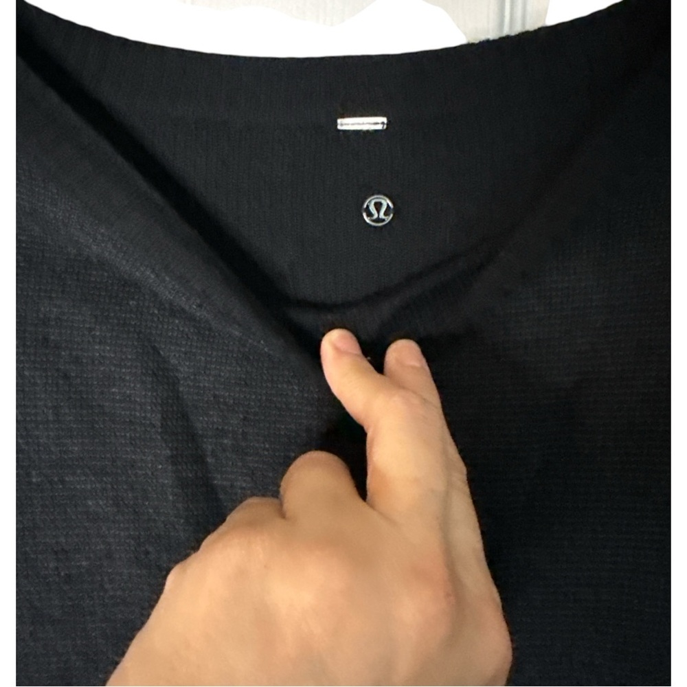Lululemon reversible sweater black n charcoal size M EUC H-6 - Picture 2 of 7